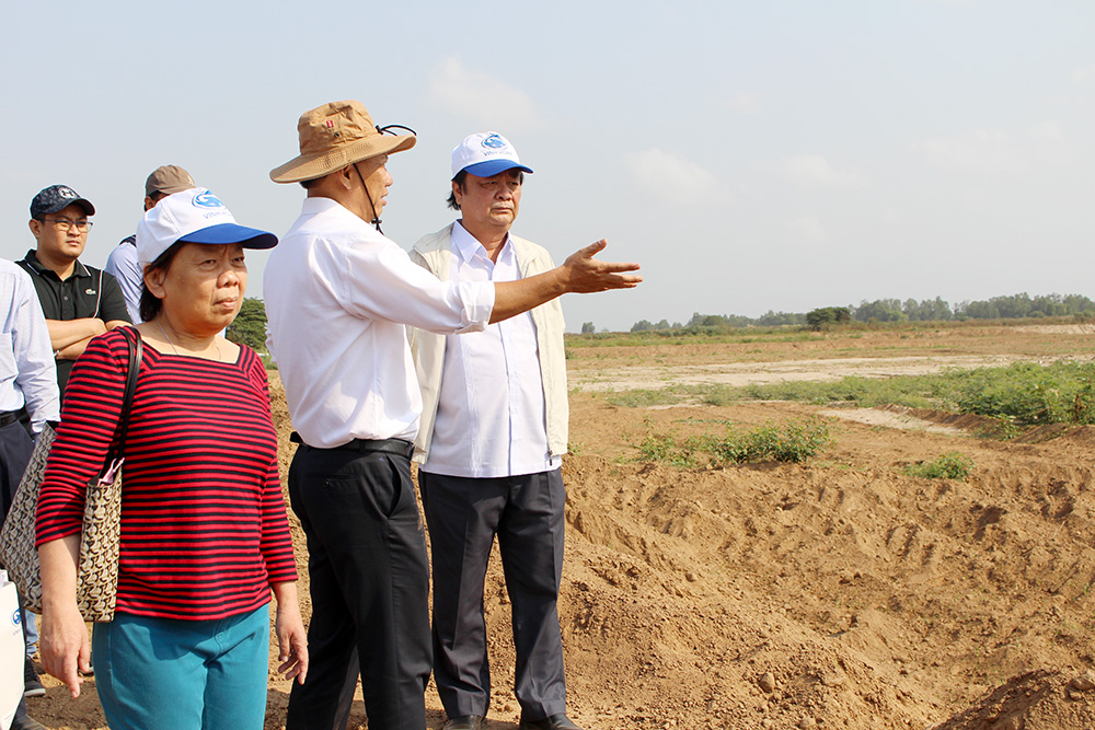 Lãnh đạo 2 tỉnh An Giang và Đồng Tháp khảo sát các dự án đầu tư tại cồn Vĩnh Hòa (TX. Tân Châu)