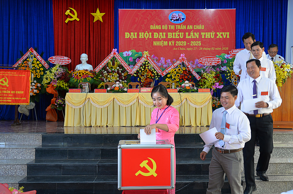 Đại hội điểm Đảng bộ thị trấn An Châu lần thứ XVI (nhiệm kỳ 2020-2025) thành công tốt đẹp