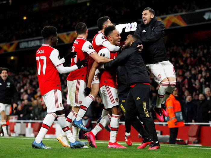 Nhận lá thăm may mắn, Man United thành ứng viên vô địch