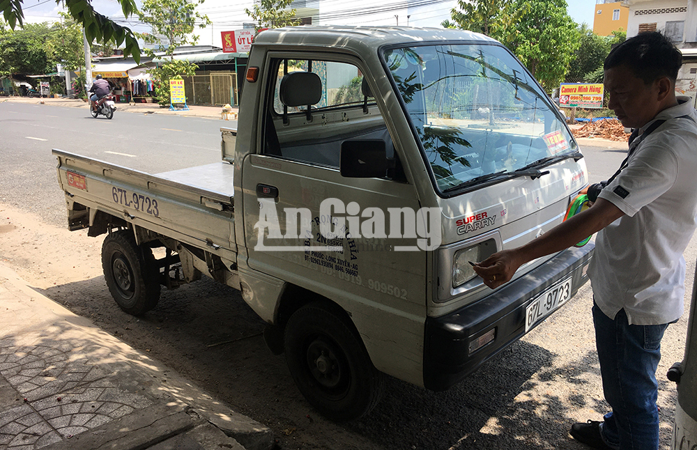 Truy bắt nhanh 2 đối tượng trộm ôtô