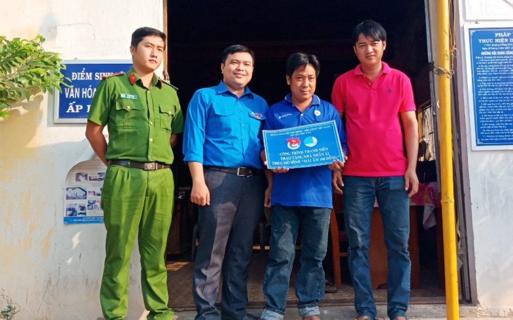 Phú Tân ra quân Tháng Thanh niên năm 2020