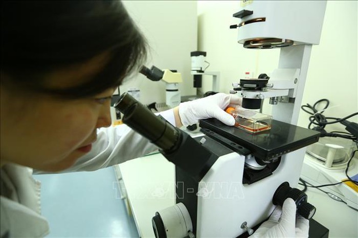 Nhóm nhà khoa học nữ phân lập thành công SARS-CoV-2 được xét trao Giải thưởng Kovalevskaia