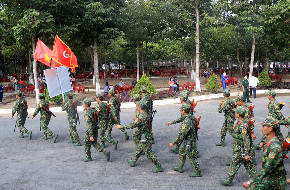 Thăm chiến sĩ mới mùa dịch bệnh Covid-19 Thăm chiến sĩ mới mùa dịch bệnh Covid-19