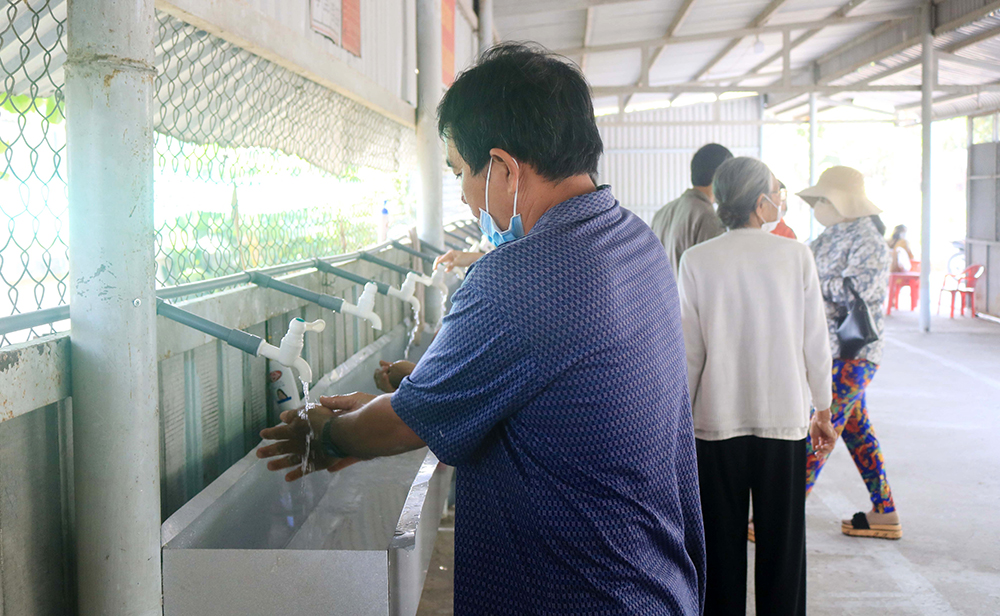 Thăm chiến sĩ mới mùa dịch bệnh Covid-19 Thăm chiến sĩ mới mùa dịch bệnh Covid-19