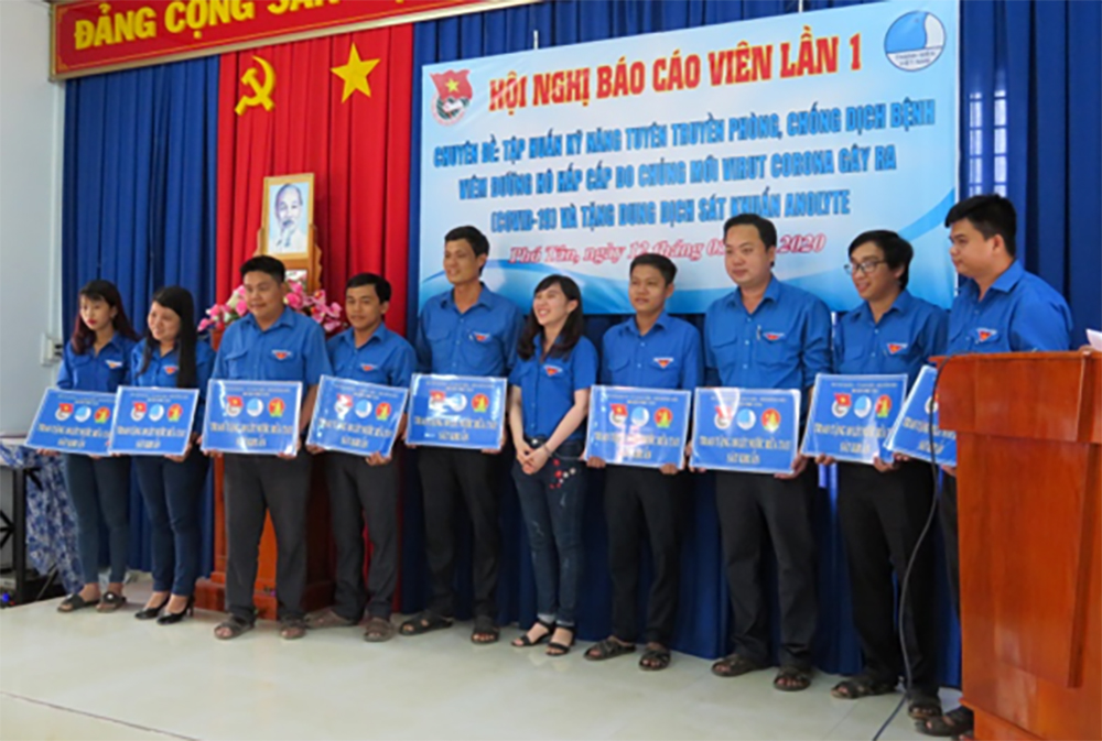 Huyện đoàn Phú Tân tổ chức hội nghị báo cáo viên và tuyên truyền phòng, chống dịch Covid-19 Huyện đoàn Phú Tân tổ chức hội nghị báo cáo viên và tuyên truyền phòng, chống dịch Covid-19