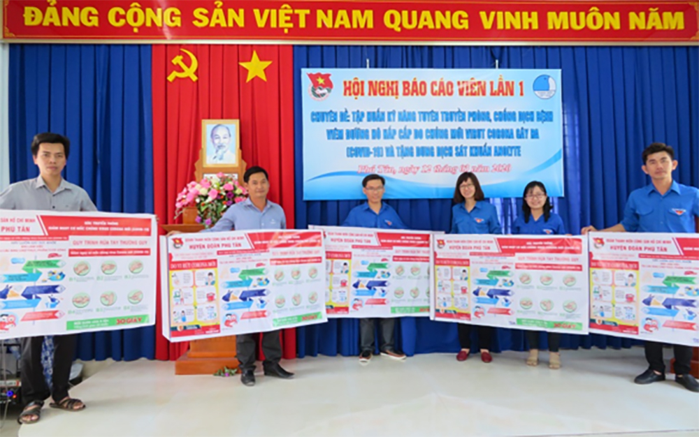 Huyện đoàn Phú Tân tổ chức hội nghị báo cáo viên và tuyên truyền phòng, chống dịch Covid-19 Huyện đoàn Phú Tân tổ chức hội nghị báo cáo viên và tuyên truyền phòng, chống dịch Covid-19