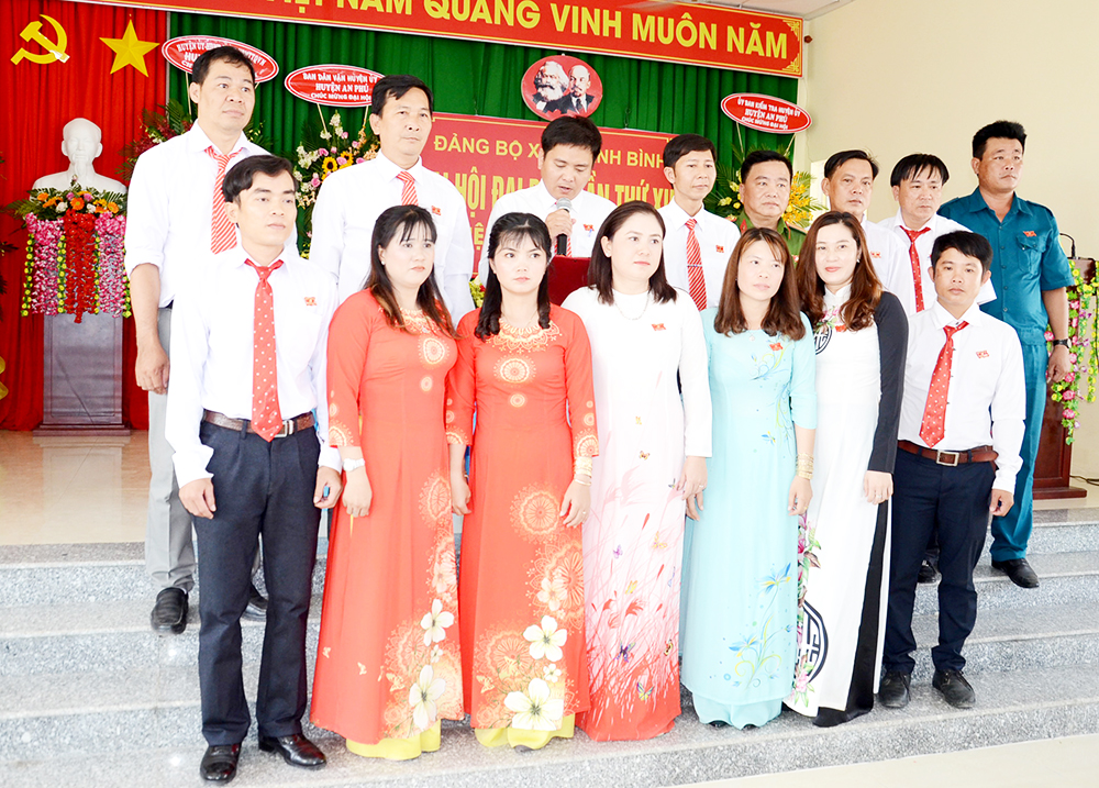 Đại hội Đảng bộ xã Khánh Bình lần thứ XIII