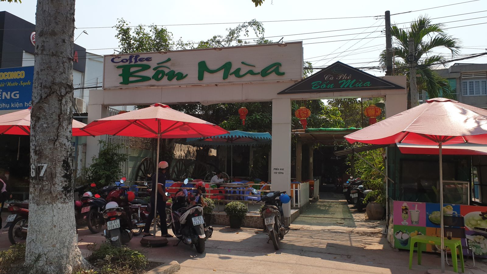 Bộ sưu tập máy nghe nhạc xưa độc đáo tại miền Tây