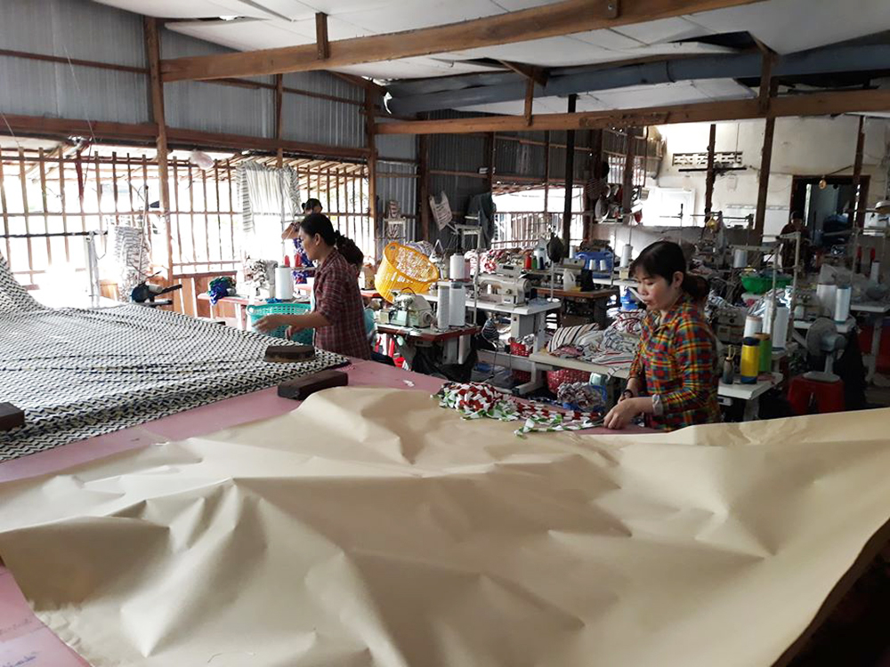 Chợ Mới: Nhiều tổ may khẩu trang vải phát miễn phí Chợ Mới: Nhiều tổ may khẩu trang vải phát miễn phí