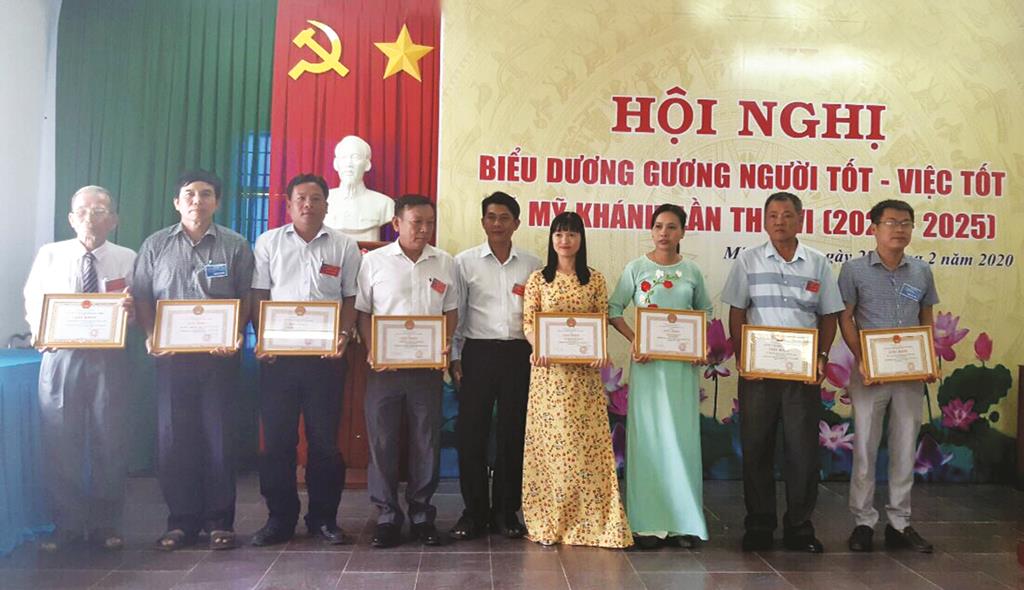 Người tốt, việc tốt ở xã anh hùng