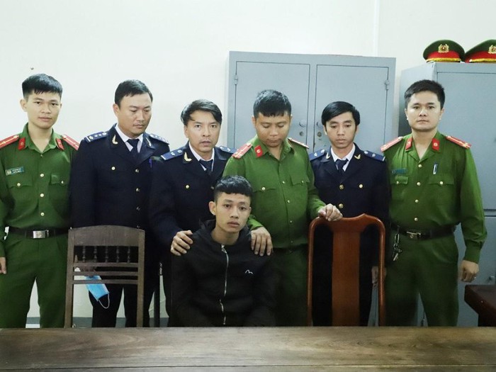 Bắt đối tượng vận chuyển 6kg ma túy đá, hơn 3.000 viên ma túy tổng hợp