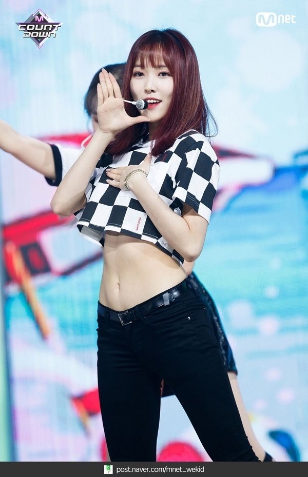 Điểm danh những mỹ nhân diện quần jeans quyến rũ nhất Kpop