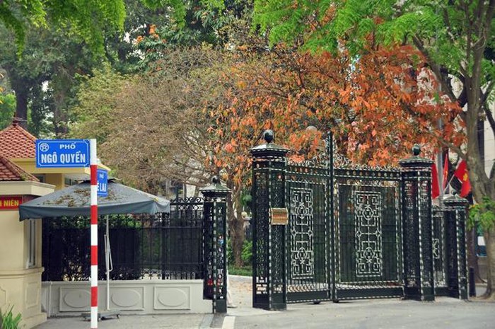 Hà Nội mùa cây thay lá