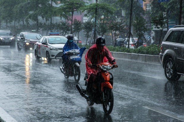 Khu vực Hà Nội có mưa rào trong đêm nay và chiều tối mai