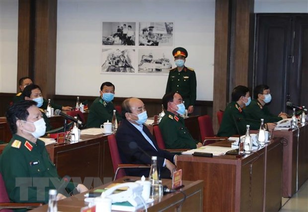 Thủ tướng: Lực lượng Quân đội quên mình chăm sóc người được cách ly