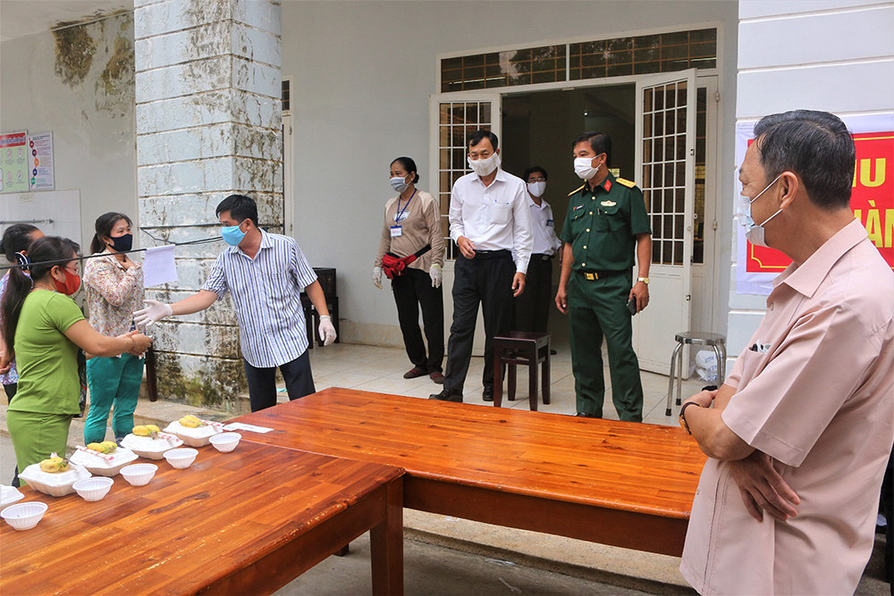 Phó Bí thư Thường trực Tỉnh ủy An Giang Võ Anh Kiệt đánh giá cao công tác phòng, chống dịch Covid-19 của TP. Châu Đốc