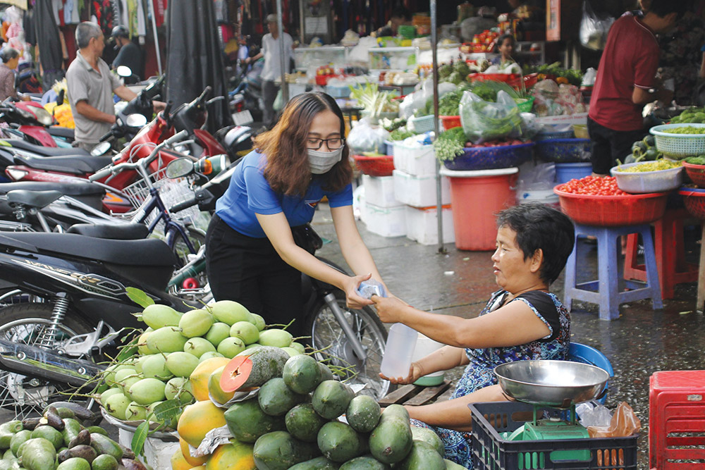 Đi chợ… mùa dịch bệnh