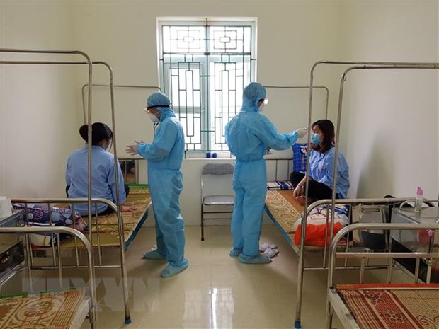 Tăng cường kiểm soát nhiễm khuẩn và chống lây nhiễm cho nhân viên y tế