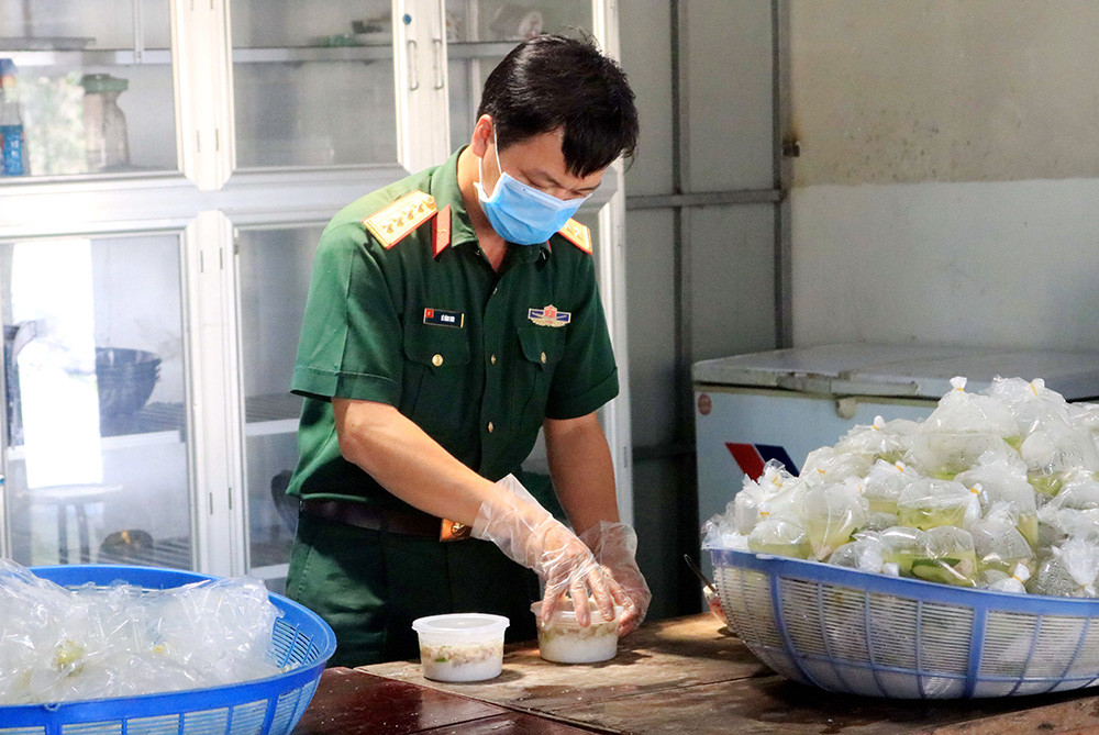 “Cuộc chiến” 336 giờ - Kỳ 2: Những bước chân tất bật