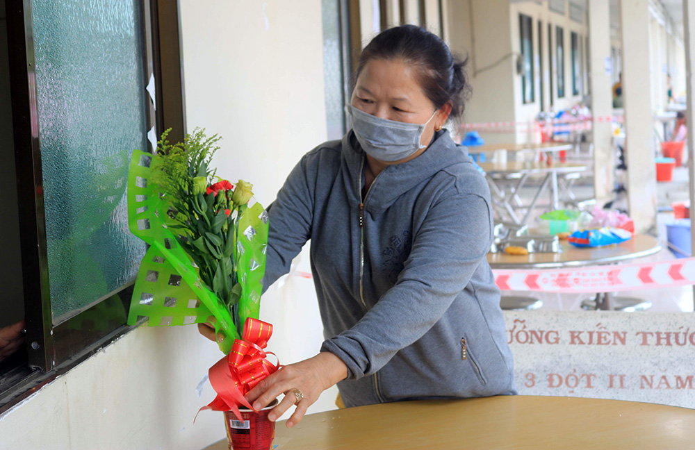 “Cuộc chiến” 336 giờ - Kỳ 4: Những món quà đặc biệt