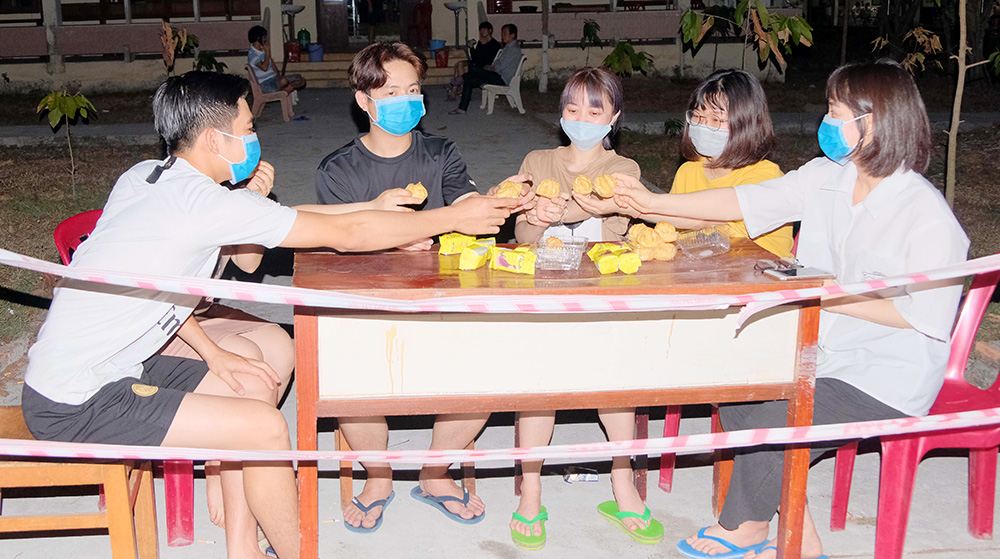 “Cuộc chiến” 336 giờ - Kỳ 4: Những món quà đặc biệt