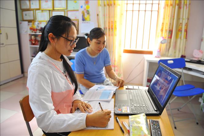 Hướng dẫn chi tiết việc dạy học, kiểm tra, đánh giá qua internet và trên truyền hình