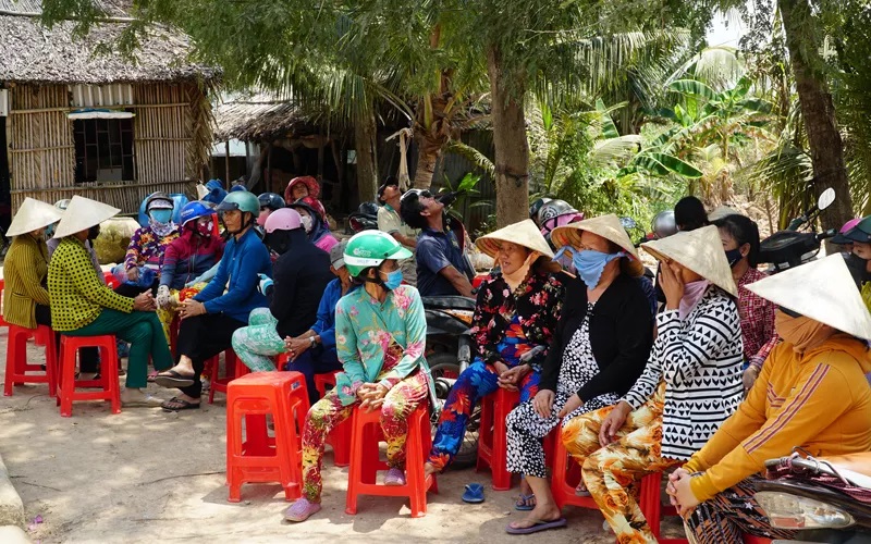 Những giọt nước nghĩa tình