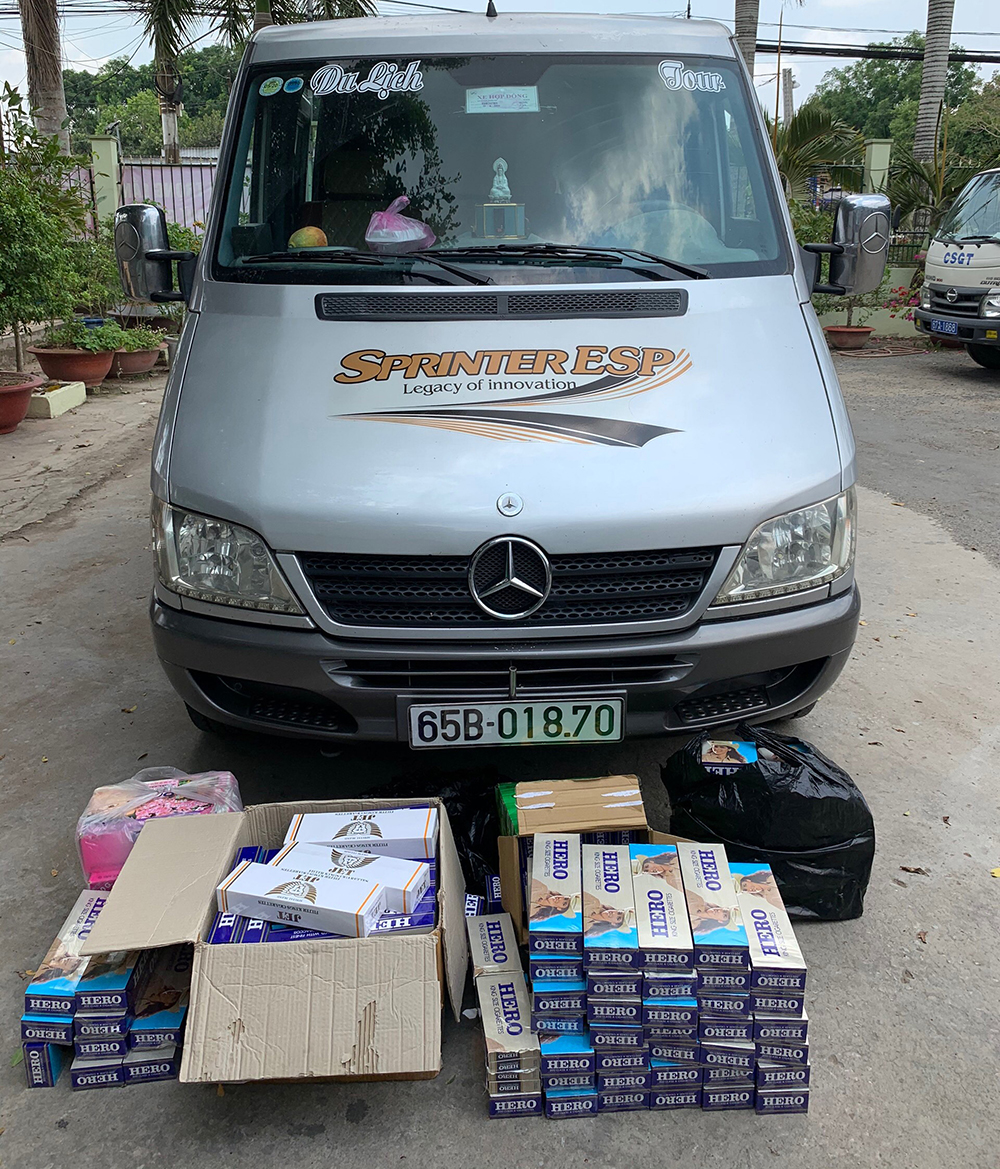 Bắt giữ 3 phương tiện vận chuyển thuốc lá ngoại nhập lậu Bắt giữ 3 phương tiện vận chuyển thuốc lá ngoại nhập lậu