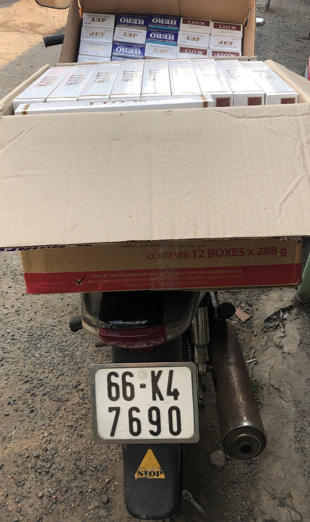 Bắt giữ 3 phương tiện vận chuyển thuốc lá ngoại nhập lậu Bắt giữ 3 phương tiện vận chuyển thuốc lá ngoại nhập lậu