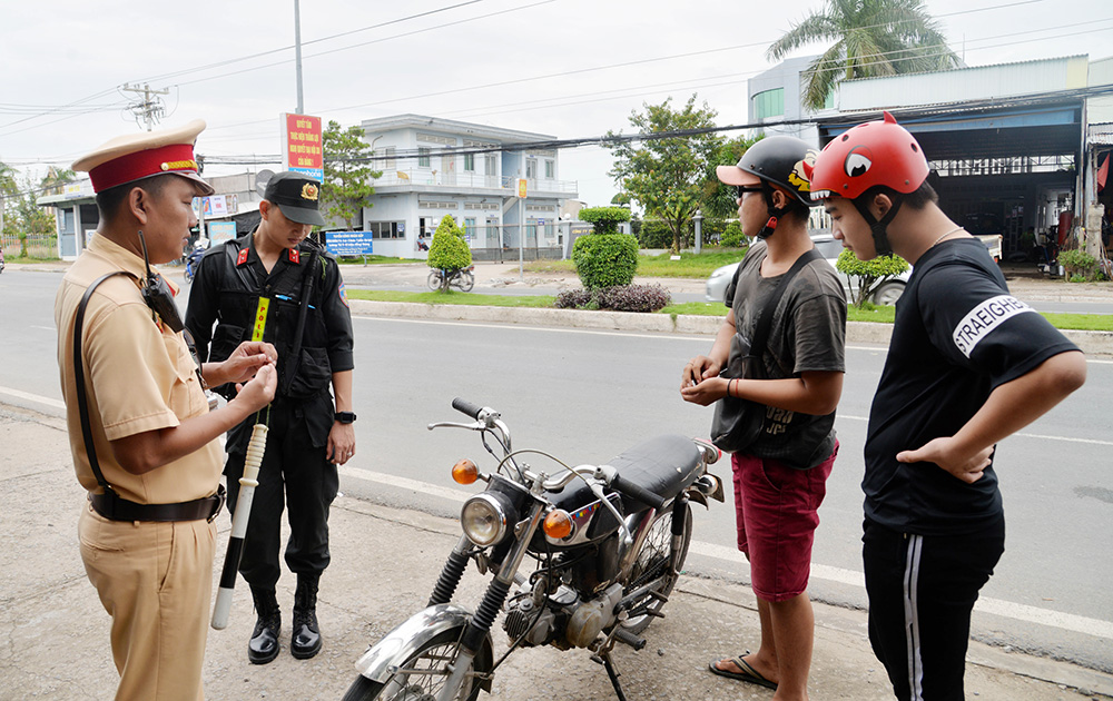 Tăng cường phòng, chống ùn tắc giao thông và đua xe trái phép