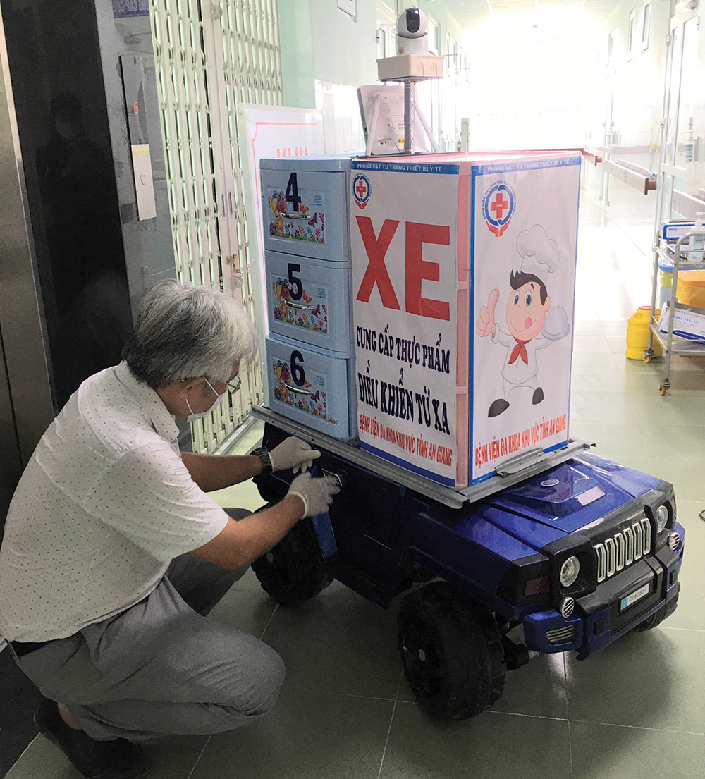 Sử dụng phương tiện thay thế con người trong khu vực cách ly