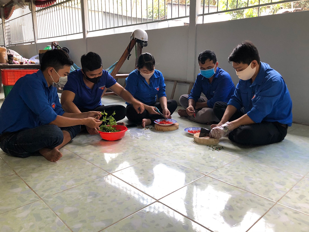 Phụ nữ Thoại Sơn thành lập nhiều tổ hậu cần phục vụ thức ăn ở khu cách ly Phụ nữ Thoại Sơn thành lập nhiều tổ hậu cần phục vụ thức ăn ở khu cách ly