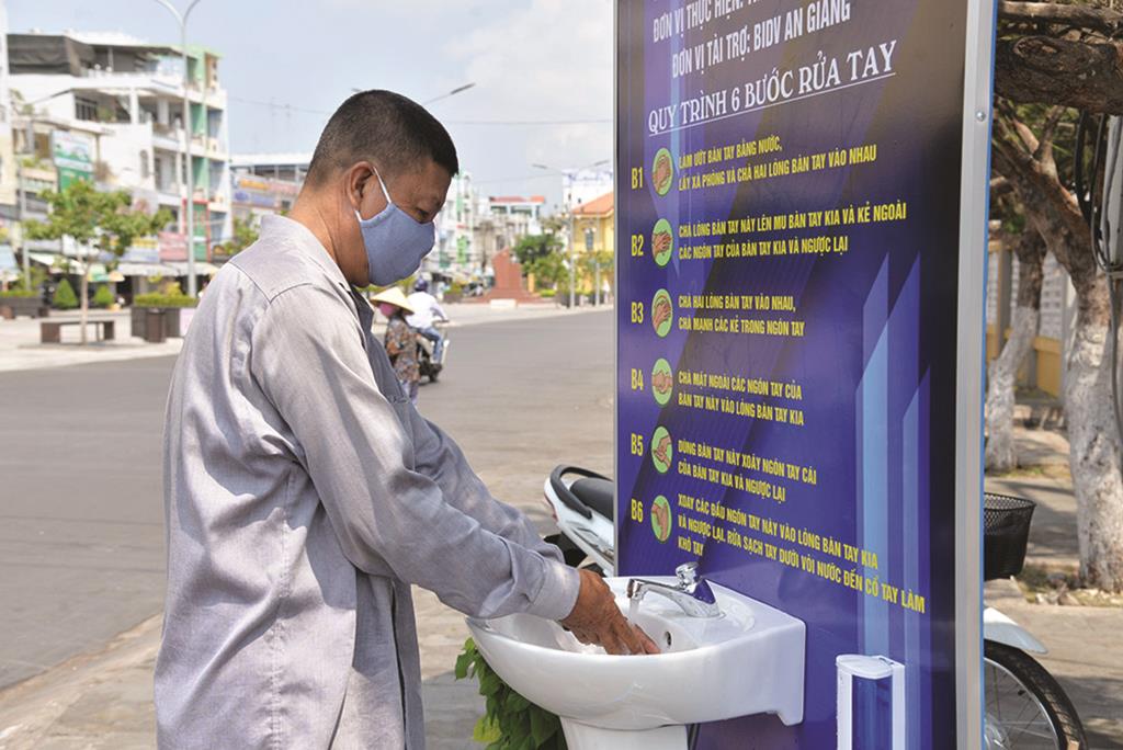 Triển khai mạnh mẽ các biện pháp phòng, chống dịch bệnh Covid-19