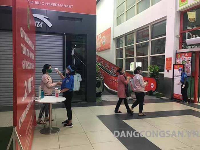 Khoảng cách hai mét và thói quen tuân thủ