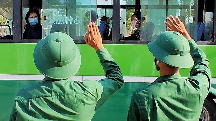 Người hết thực hiện cách ly trở về gia đình - An toàn là trên hết