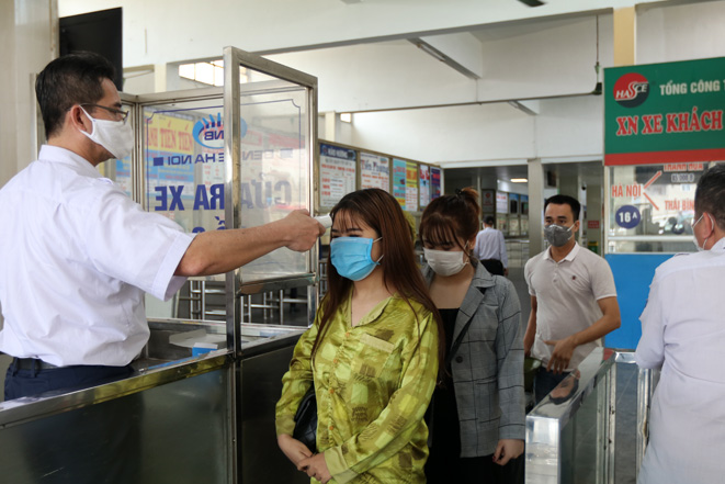 Người mắc COVID-19, nhưng bề ngoài không biểu hiện có bệnh, vậy có làm lây lan bệnh không?