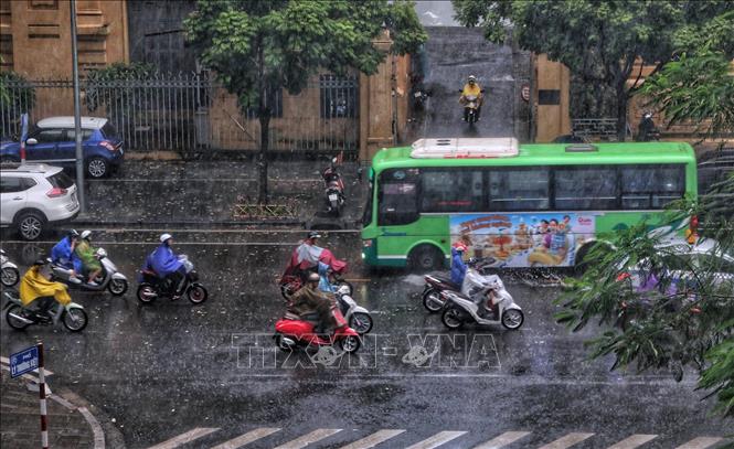 Đêm 5-4, Bắc Bộ có nơi mưa rất to, đề phòng thời tiết nguy hiểm