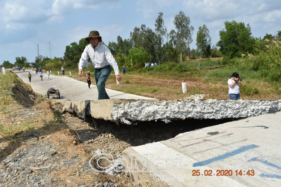 Cà Mau có 25 km đường giao thông lún, sụt