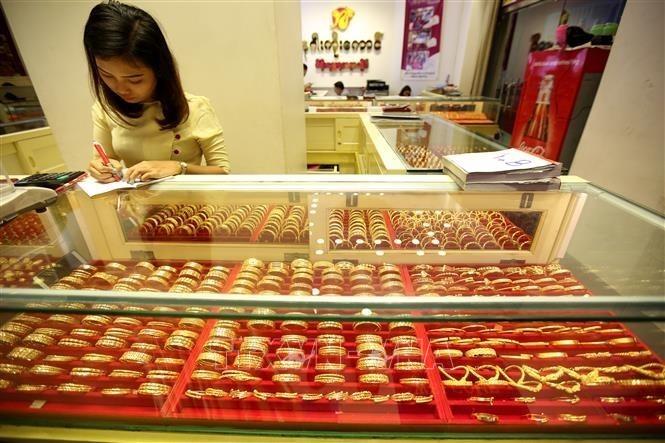 Giá vàng thế giới đi xuống