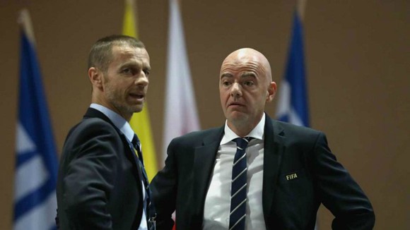 FIFA ủng hộ UEFA hoàn tất mùa giải 'bằng mọi giá'