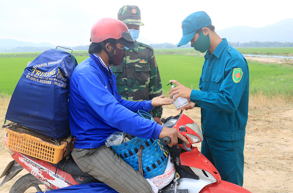 Biên giới ngày và đêm