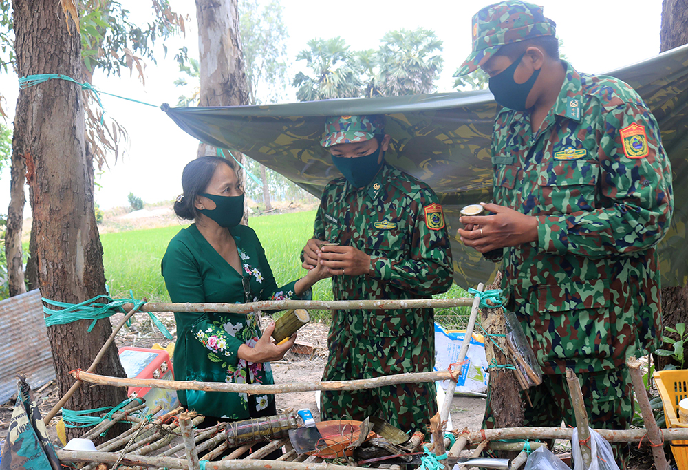 Biên giới ngày và đêm