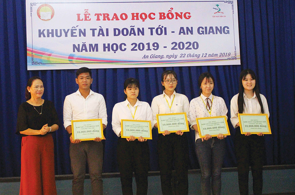 Đưa hoạt động khuyến học, khuyến tài từng bước đi vào chiều sâu