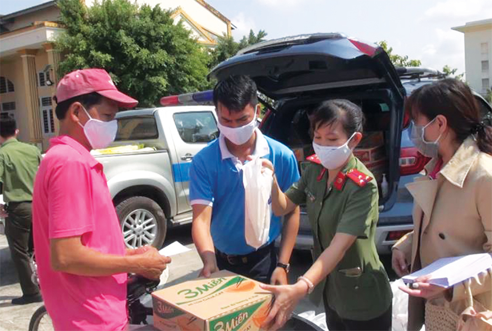 Tuổi trẻ Công an An Giang mùa dịch bệnh Tuổi trẻ Công an An Giang mùa dịch bệnh