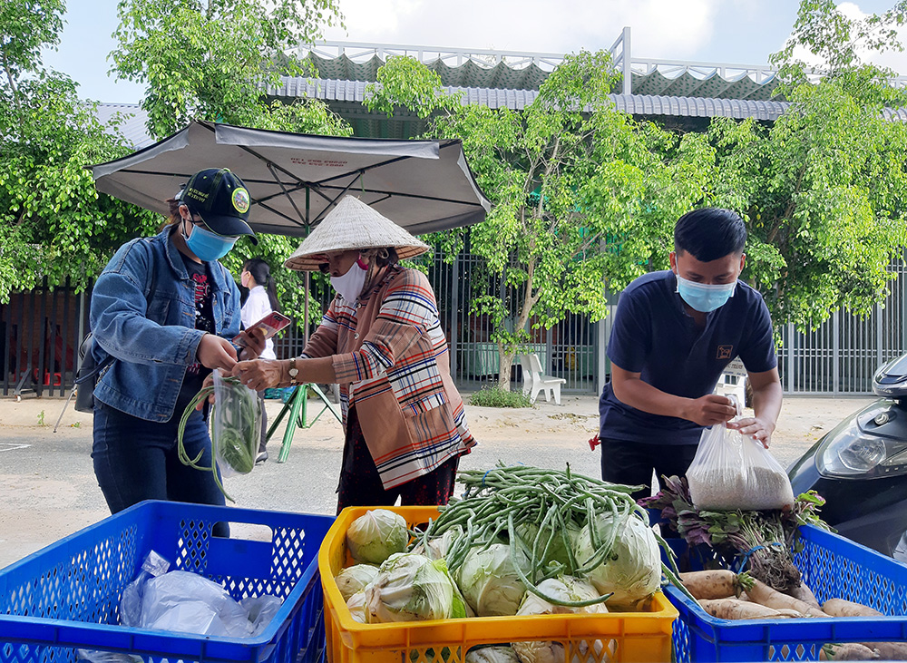 Khai trương “ATM” gạo đầu tiên ở Thoại Sơn