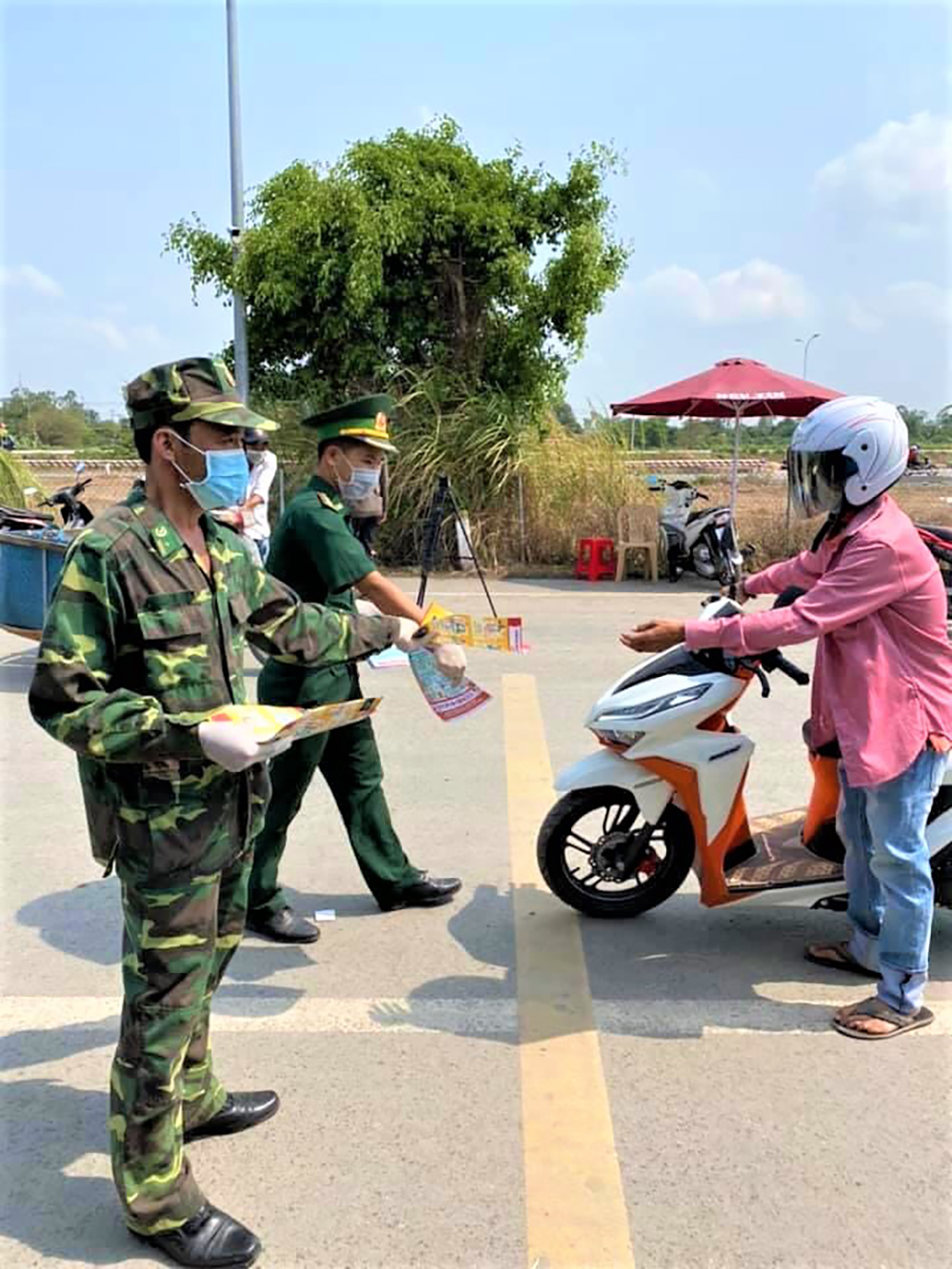 Đoàn kết, chung tay đánh bay Covid-19 - Kỳ 2: Mệnh lệnh từ trái tim