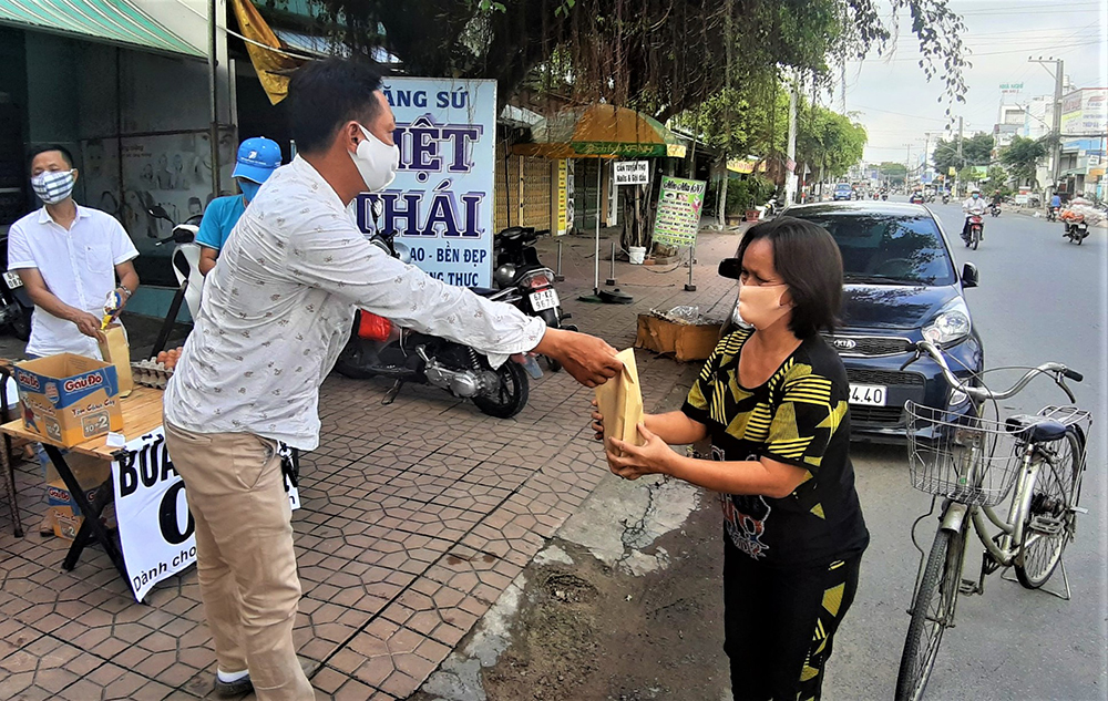 Đoàn kết, chung tay đánh bay Covid-19 - Kỳ 4: Cuộc chiến không ai bị bỏ lại phía sau