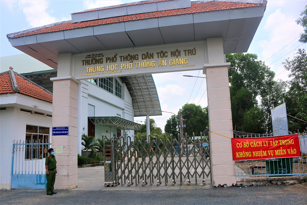 Đoàn kết, chung tay đánh bay Covid-19 - Kỳ 1: Trên dưới một lòng, hiệp đồng tác chiến