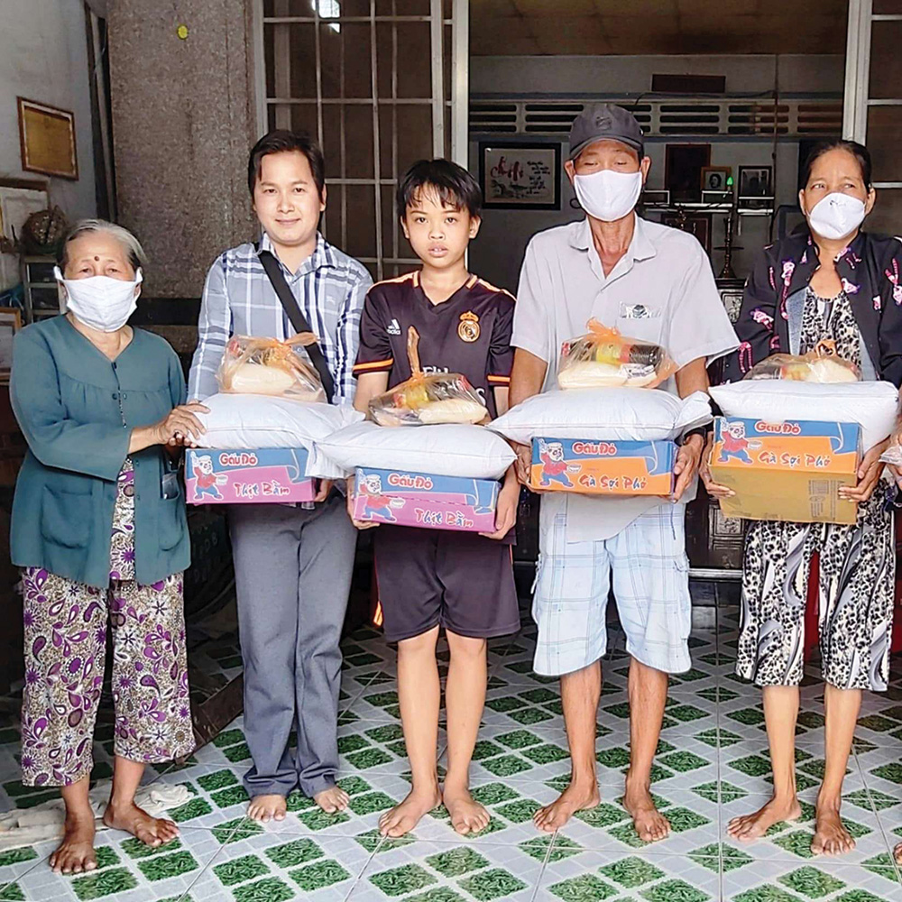 Chở “yêu thương” đến với người nghèo