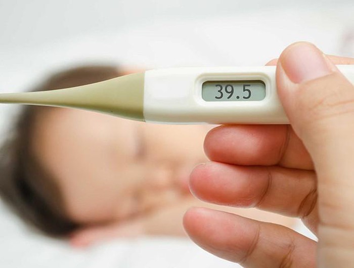 Những điều 'đại kỵ' cần tránh khi bị sốt